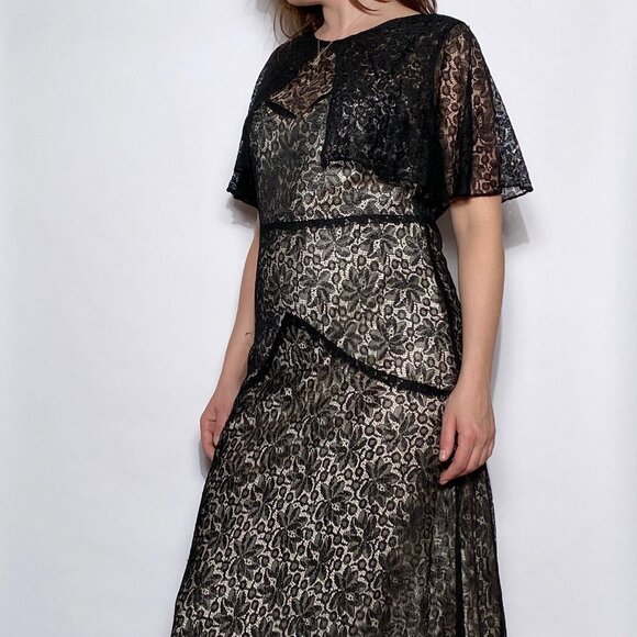 Vintage 1930s Black LACE Bias Cut Dress with CAPELET! Medium to Large - Picture 6 of 9